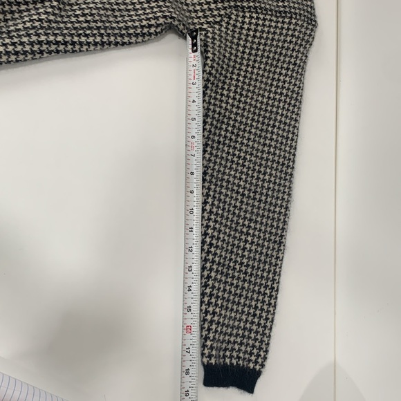 Jos. A. Bank cardigan - Picture 5 of 7